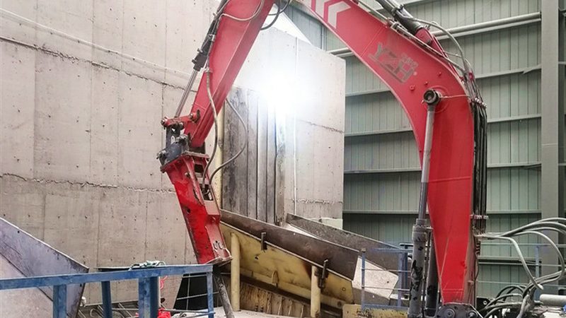 石料厂高产量破碎筛分机：揭秘其价格构成与选购要点**